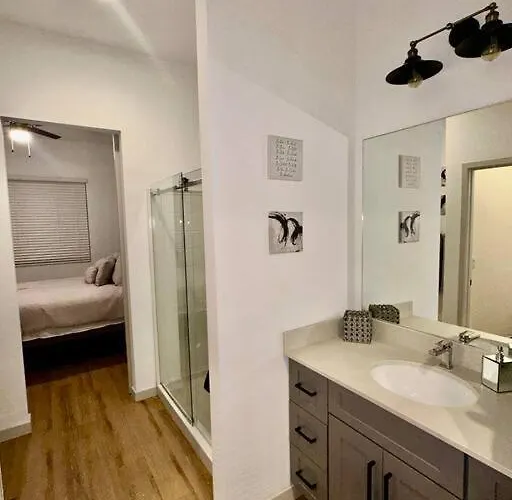 Limitless Westgate Oasis Apartment Glendale