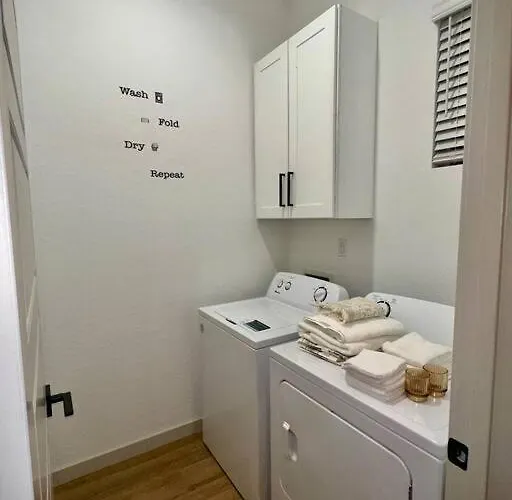 Apartment Limitless Westgate Oasis Glendale