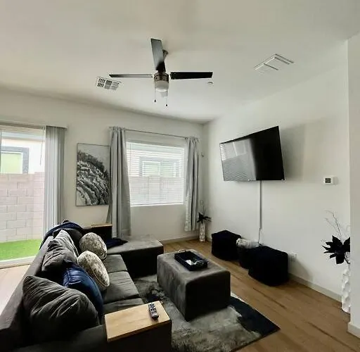 Limitless Westgate Oasis Apartment Glendale